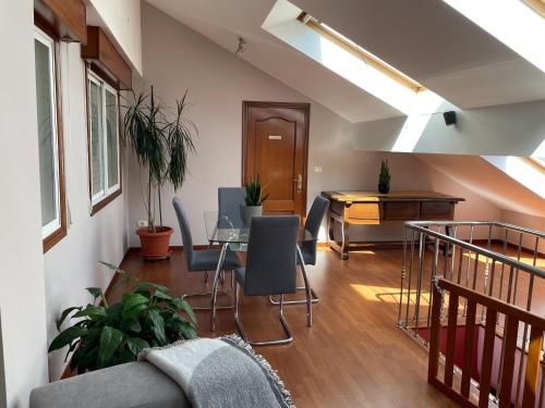 Zdjęcie z galerii obiektu Duplex Rosalia De Castro. Ribadavia w mieście Ribadavia