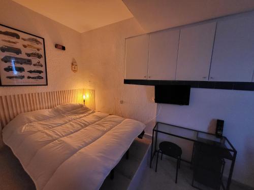Postel nebo postele na pokoji v ubytování Estudio III Loft, La Pineda, Salou, playa, Port Aventura con Piscina