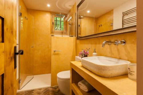 Ванна кімната в Villa Barcelona Country House