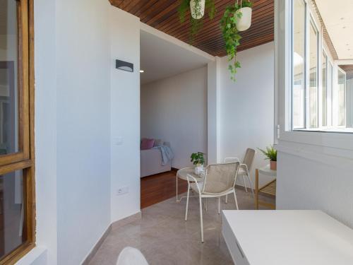 Bright Townhouse - Views - 5 min walk to the Beach