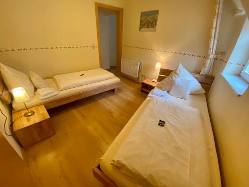 Ένα ή περισσότερα κρεβάτια σε δωμάτιο στο Hotel Gute Quelle
