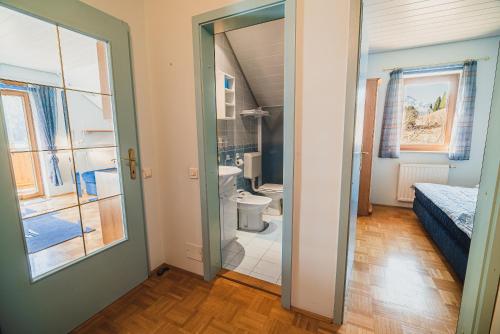 Koupelna v ubytování Homestay Kocka