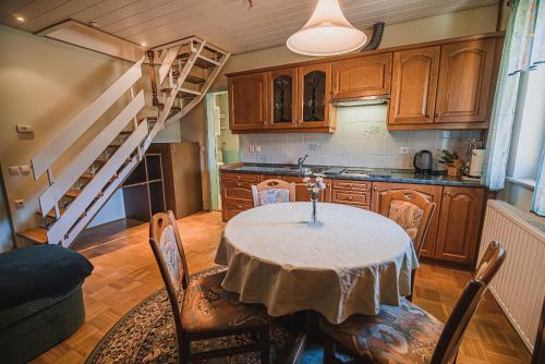 Kuchyň nebo kuchyňský kout v ubytování Homestay Kocka