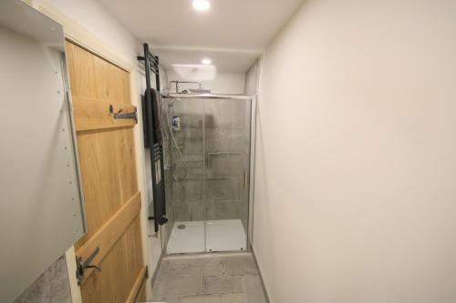 Kúpeľňa v ubytovaní The Old Scullery, Cosy Stylish Apartment for two on Harrogate's Iconic Stray