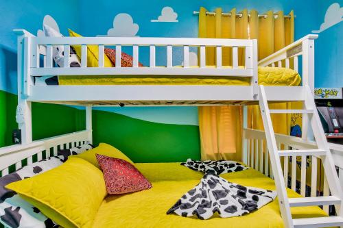 Magical Adventure Condo w Waterpark near Disney No Resort Fees photo 17