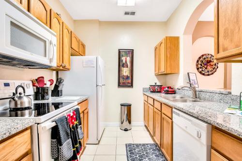 Magical Adventure Condo w Waterpark near Disney No Resort Fees photo 22
