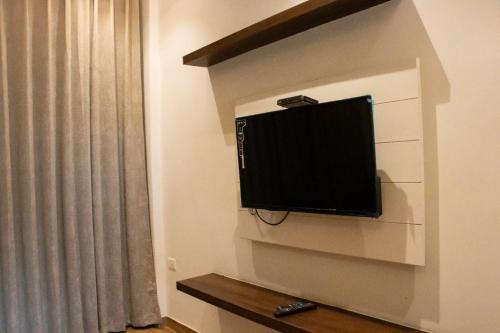 TV a/nebo společenská místnost v ubytování HOTEL SOURAV PARK INN