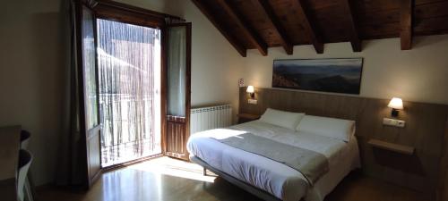 Gallery image of HOSTAL MENDILATZ in Orbaiceta