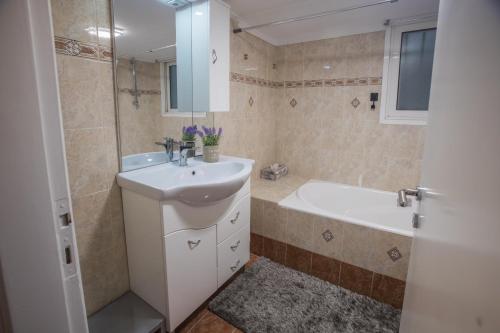 Koupelna v ubytování Efis apartment down town Perfect location
