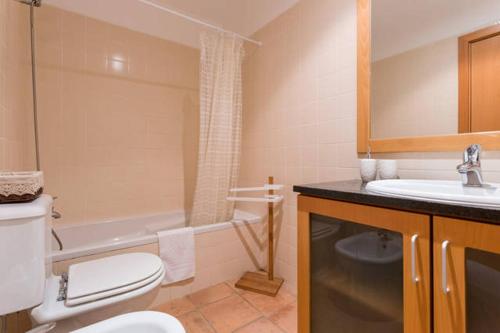 Spacious Terrace Apt Pool & Tennis - MARINA Lagos