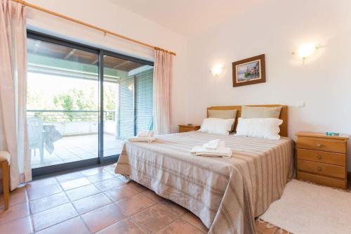 Spacious Terrace Apt Pool & Tennis - MARINA Lagos