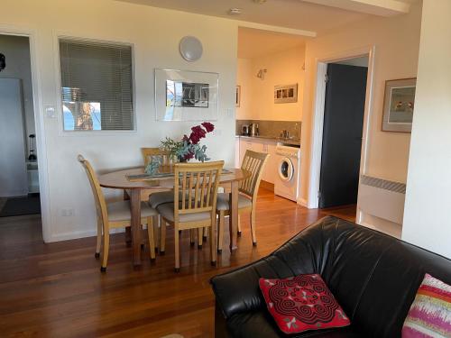 Fotografie z fotogalerie ubytování Beachside Taroona with Spa v destinaci Sandy Bay