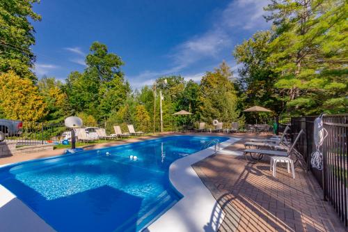 Gallery image of Cramers Point Lake Breeze in Lake George