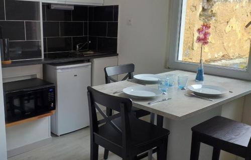 Au calme sur le port de plaisance et le GR34