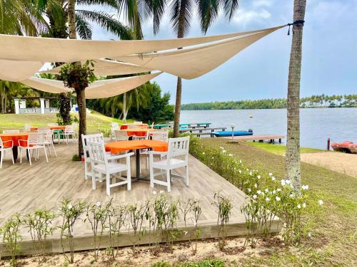 Gallery image of African Queen Lodge in Assinie