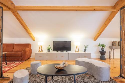 Tomas Loft