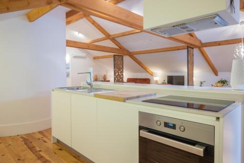 Tomas Loft