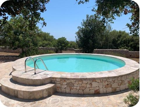 Bazén v ubytování RESIDENCE CON PISCINA nebo v jeho okolí