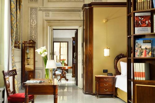 Et opholdsområde på Palazzo Portinari Salviati Residenza D'Epoca