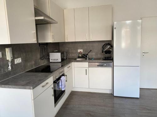 Dapur atau dapur kecil di Apartment an der Weserpromenade - Schlachte - Parkplätze