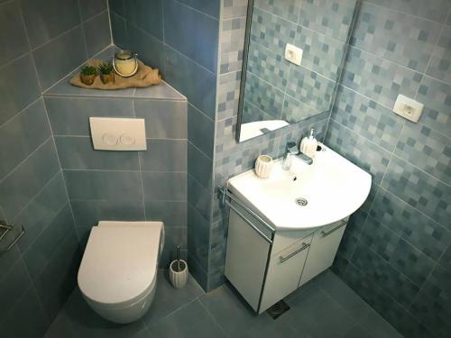 Ένα μπάνιο στο Merlo House Dol Hvar