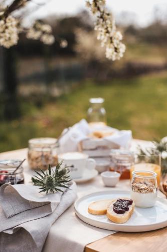 Mad på feriegården eller i nærheden