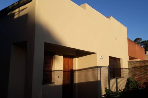 Το κτήριο όπου στεγάζεται  η παραθεριστική κατοικία