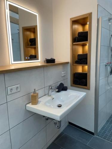 Kylpyhuone majoituspaikassa Ferienhaus Endertsesel