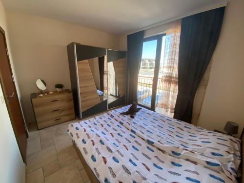 Легло или легла в стая в Sea View & infinity pool apartments in Kaliakria resort