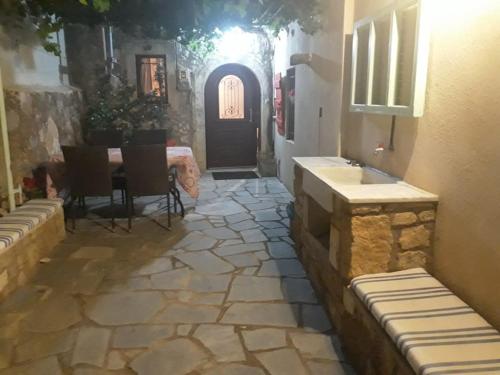 Koutouloufari Cosy Cretan Cottage