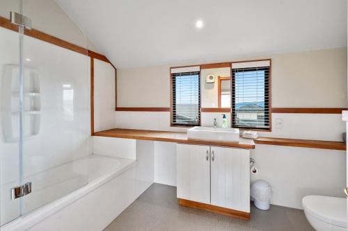 ห้องน้ำของ Lake Escape - Taupo