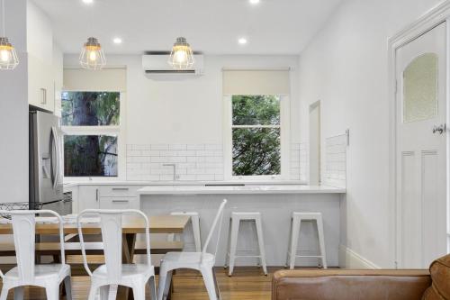 Gambar di galeri bagi House on Grosvenor di Sandy Bay