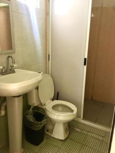 Un baño de Posada Las Graditas