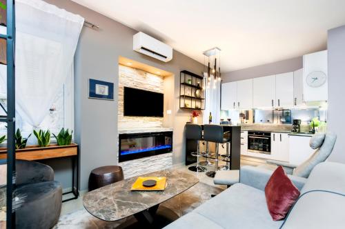 BELLA CAMPAGNA - Luxury Two Bedroom Apartment