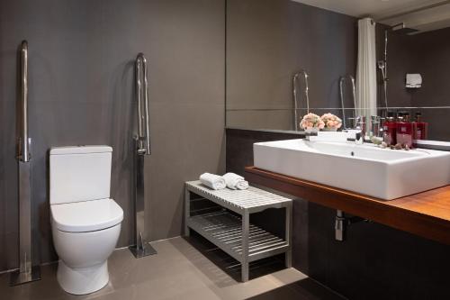 Duquesa Suites Hotel by Grup Duquessa photo 50