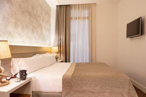 Duquesa Suites Hotel by Grup Duquessa photo 56