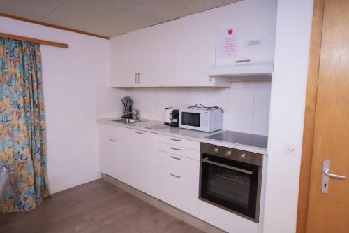 Una cocina o cocineta en Haus Slalom