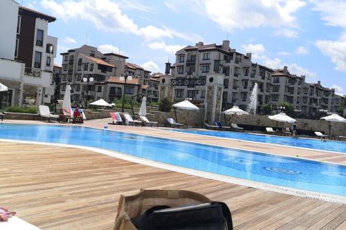 Lozenes Oasis Resort & Spa Sea View Cozy Apartment, Лозенец – Обновени цени  2023