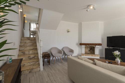 Vilamoura House Garden by Hopstays - Pool under maintenance