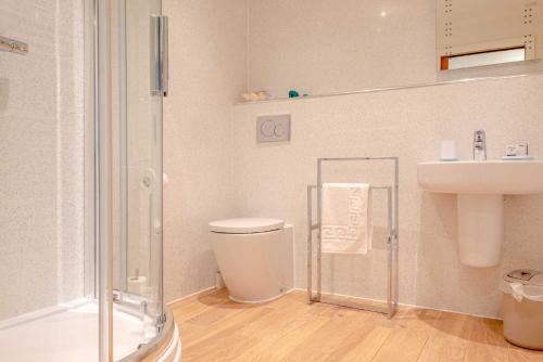 Ένα μπάνιο στο Falmouth Bay Holiday Apartments