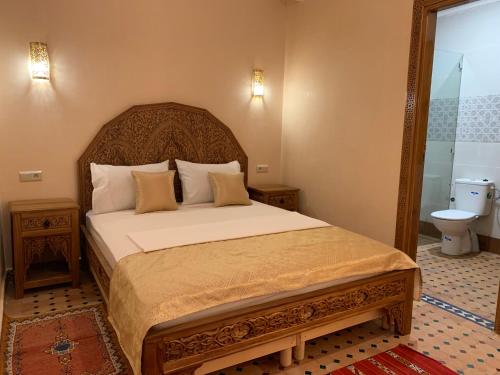 Katil atau katil-katil dalam bilik di Riad Palais Marouane