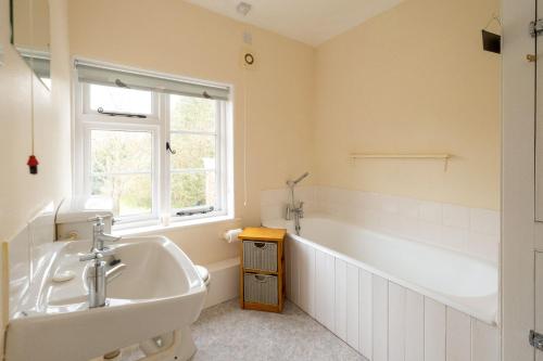 Kúpeľňa v ubytovaní Mere Cottage - Aldeburgh Coastal Cottages