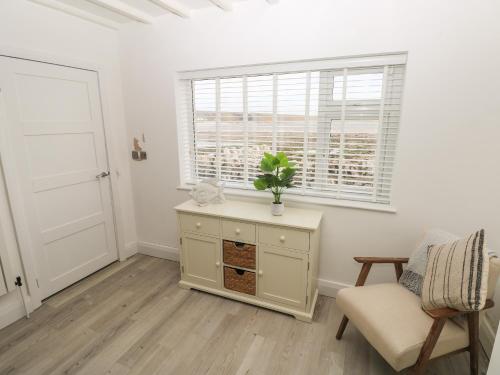 2 Salt Cottage – Photos 4