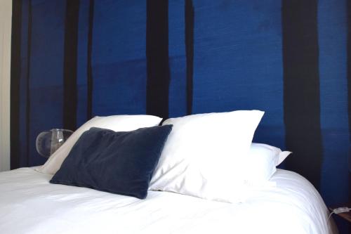 Ліжко або ліжка в номері La Bâtie - Terrasse avec Vue imprenable sur le Rhône, 3 chambres, 3 salles de bain