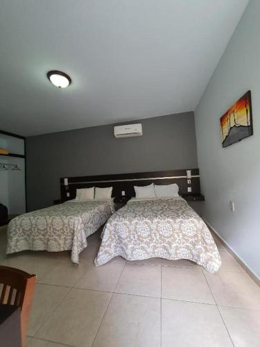 HOTEL MIRAMAR – Photos 2