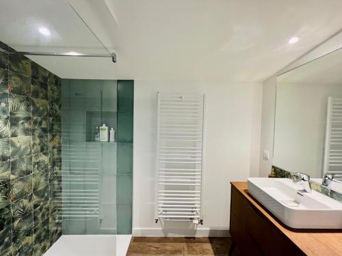 Ένα μπάνιο στο Chambres d'hôtes Ty Embruns
