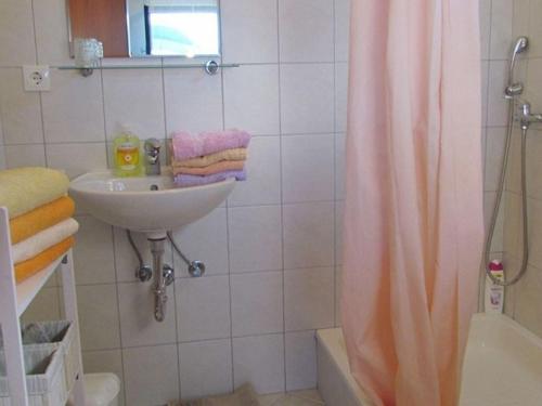 Ένα μπάνιο στο Holiday house Jakov