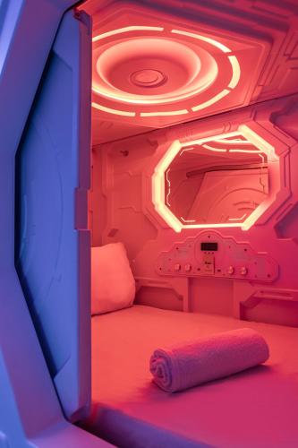 Art Seven Hostel Capsules
