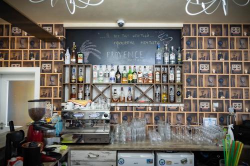 Lounge nebo bar v ubytování семеен хотел Прованс Ахелой