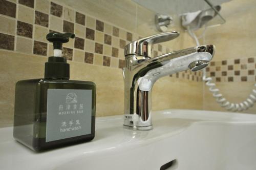 Ένα μπάνιο στο 舟津食旅 Mooring B&B 禁菸民宿 訂房請詳閱住宿須知